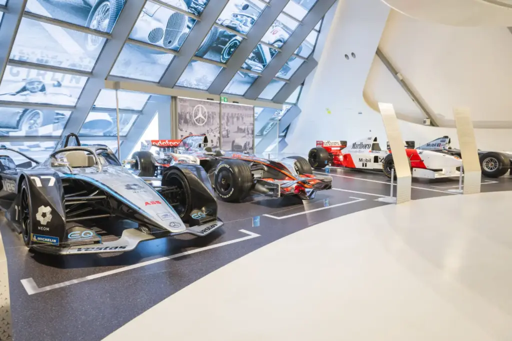 'Mercedes-Benz Motorsport. El espíritu de las Flechas de Plata'. Una exposición que no te puedes perder 24 Motor16 Mercedes Benz Motorsport. El espiritu de las Flechas de Plata 29 Motor16