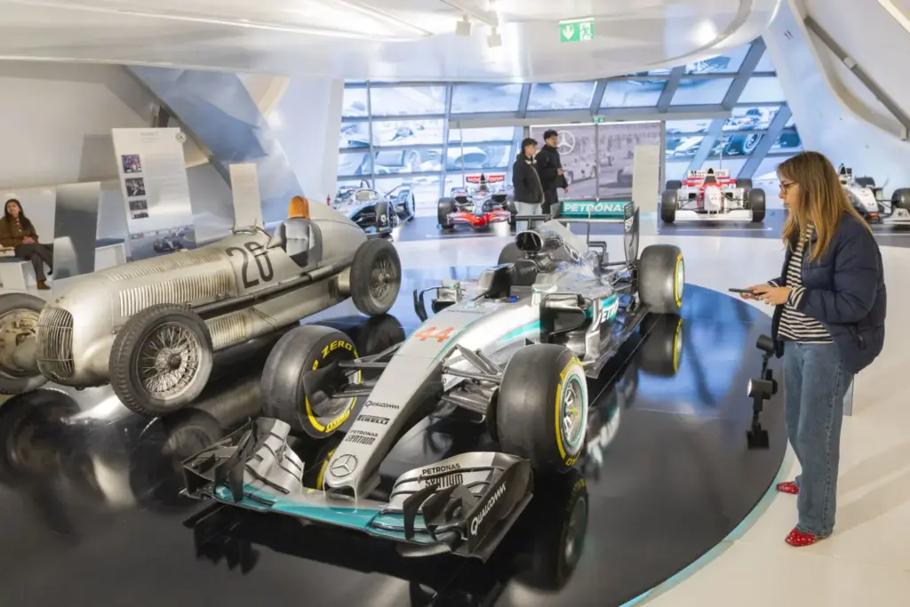 'Mercedes-Benz Motorsport. El espíritu de las Flechas de Plata'. Una exposición que no te puedes perder 56 Motor16 Mercedes Benz Motorsport. El espiritu de las Flechas de Plata 77 Motor16