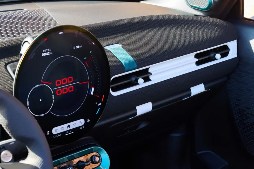 Mini John Cooper Works Convertible Mini 01 24 Motor16