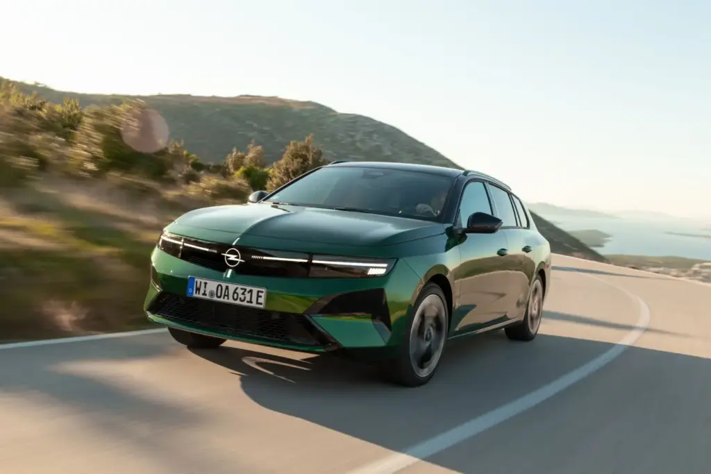 Opel Astra y los asientos Intelli Seats de serie 5 Motor16