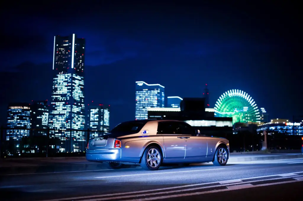 P90135314 102EX World Tour 10 Motor16