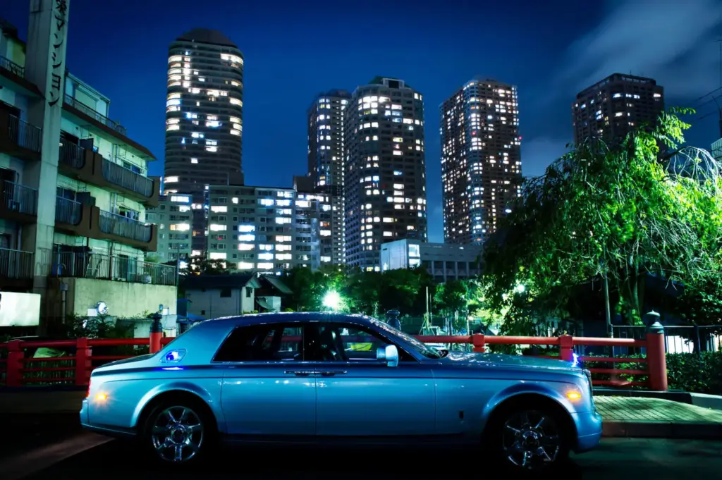 P90135315 102EX World Tour 12 Motor16