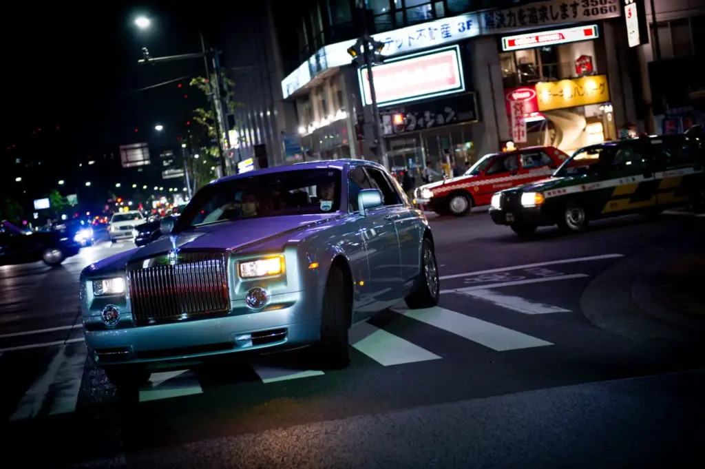 P90135324 102EX World Tour 11 Motor16