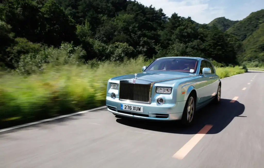 P90135365 102EX World Tour 15 Motor16