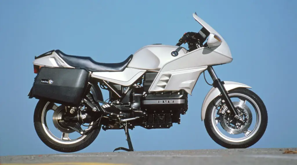 P90635657 highRes bmw k 100 rs four va Motor16