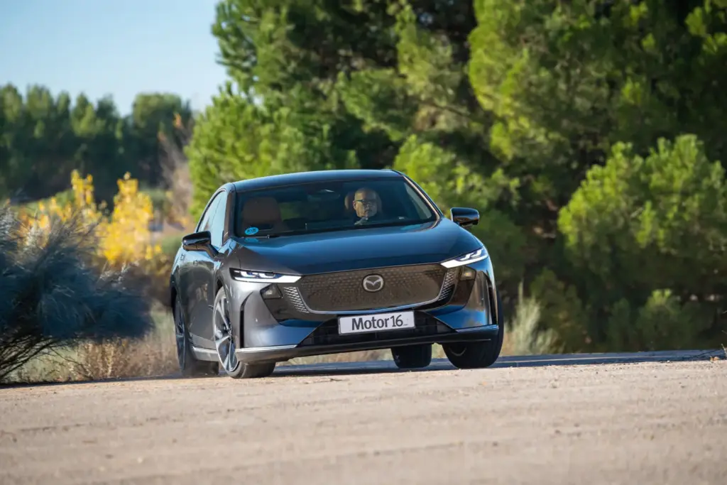 PRUEBA MAZDA 6E 16 Motor16