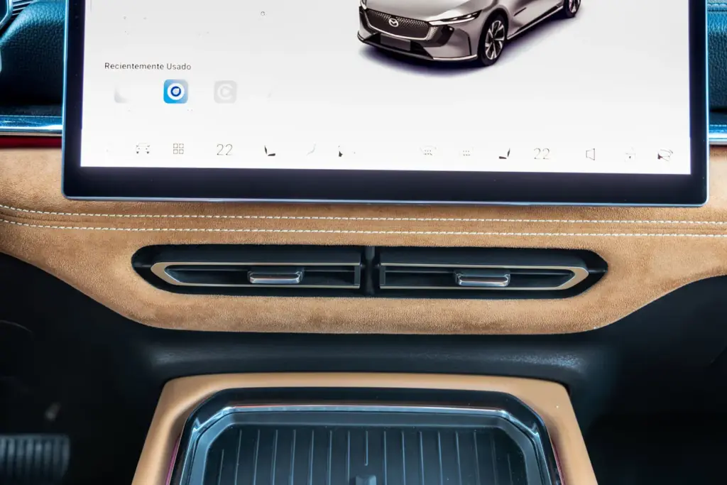 PRUEBA MAZDA 6E 19 Motor16