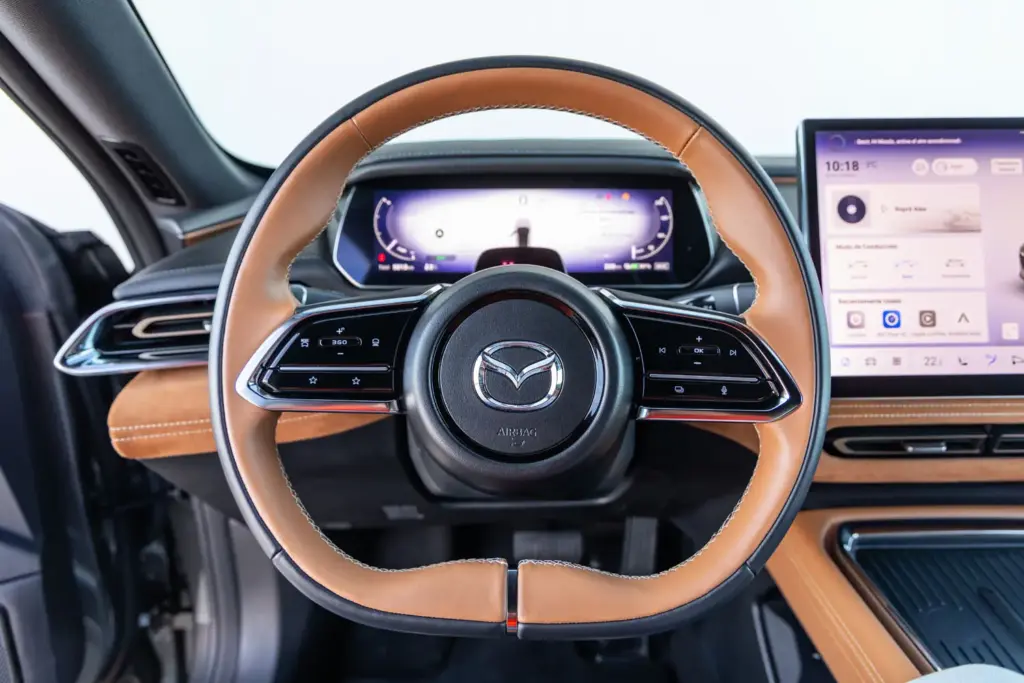 PRUEBA MAZDA 6E 21 Motor16