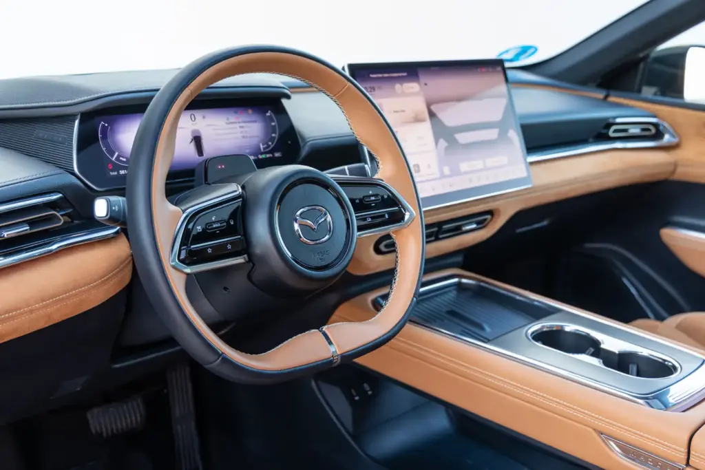 PRUEBA MAZDA 6E 35 Motor16