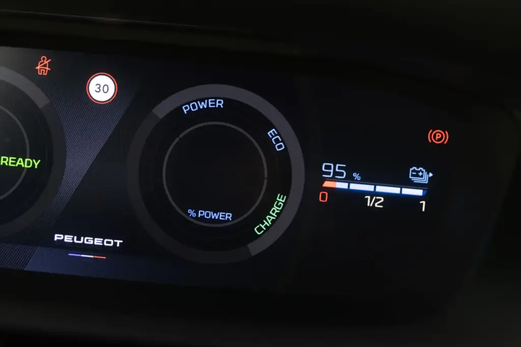 Peugeot 408 45 Motor16
