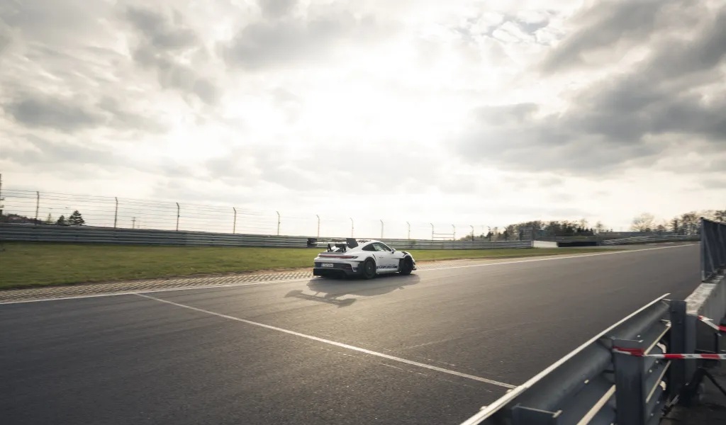 Porsche 911 GT3 RS Manthey record 4 Motor16