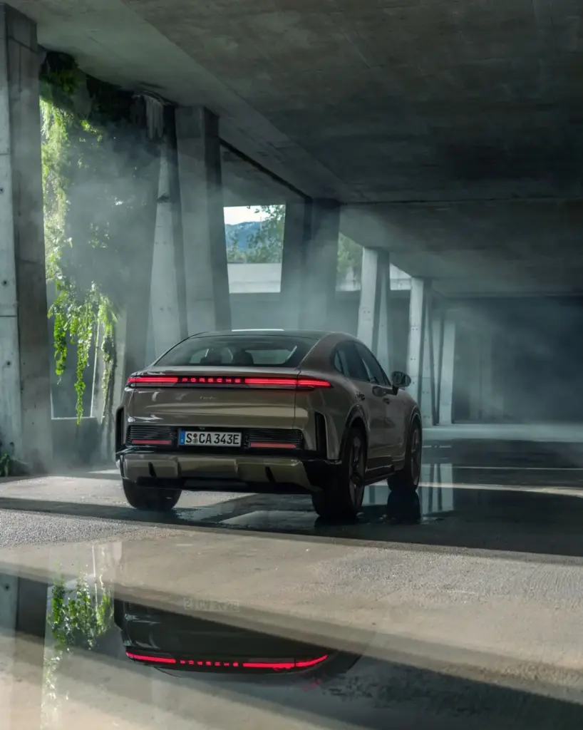 Porsche Cayenne Coupe Electric 15 Motor16