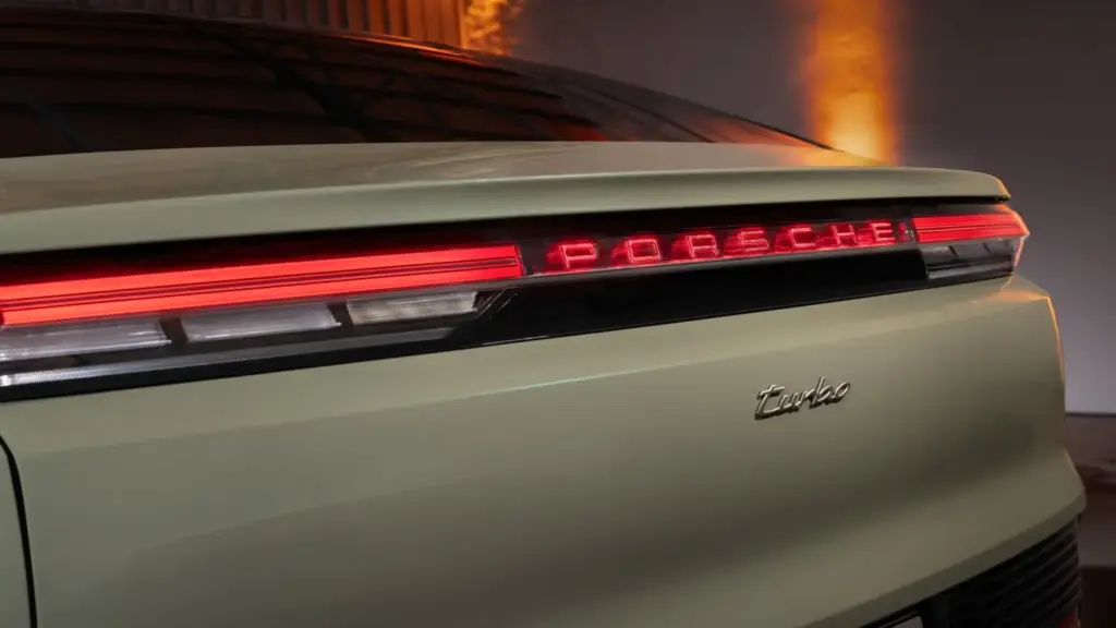 Porsche Cayenne Coupe Electric 21 Motor16