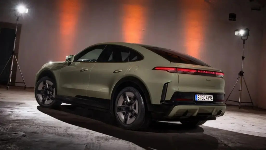 Porsche Cayenne Coupe Electric 25 Motor16