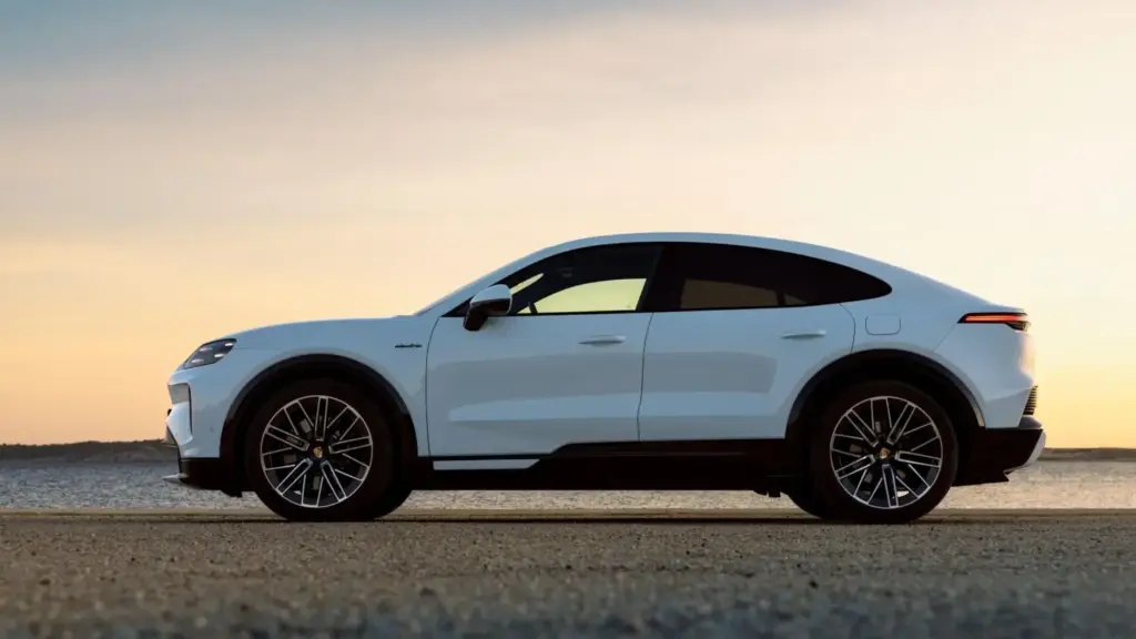 Porsche Cayenne Coupe Electric 9 Motor16