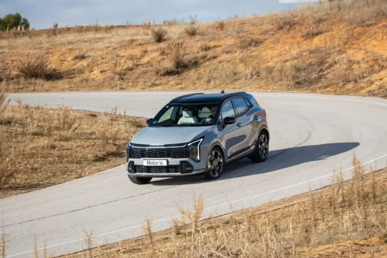 Prueba del Kia Sportage GT-Line 1.6 HEV 4×4 AT 239 CV. La vida sigue (casi) igual