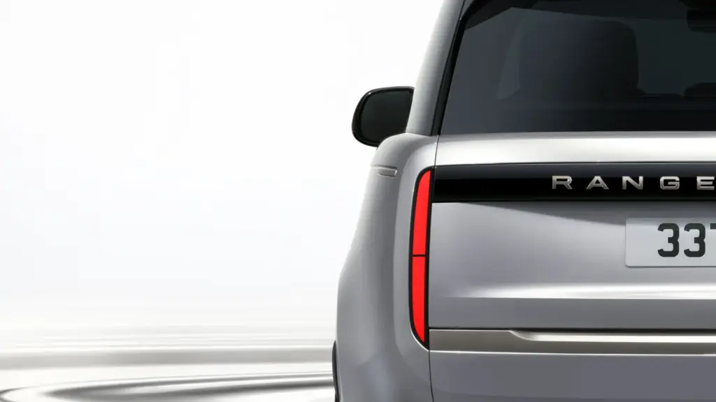 RANGE ROVER SV ULTRA 22 Motor16