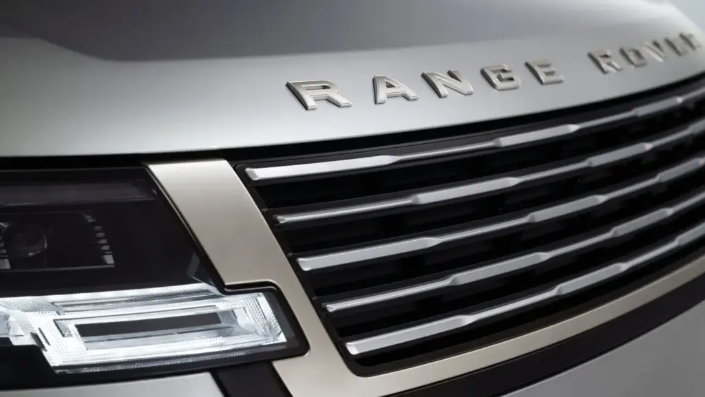 RANGE ROVER SV ULTRA 4 Motor16