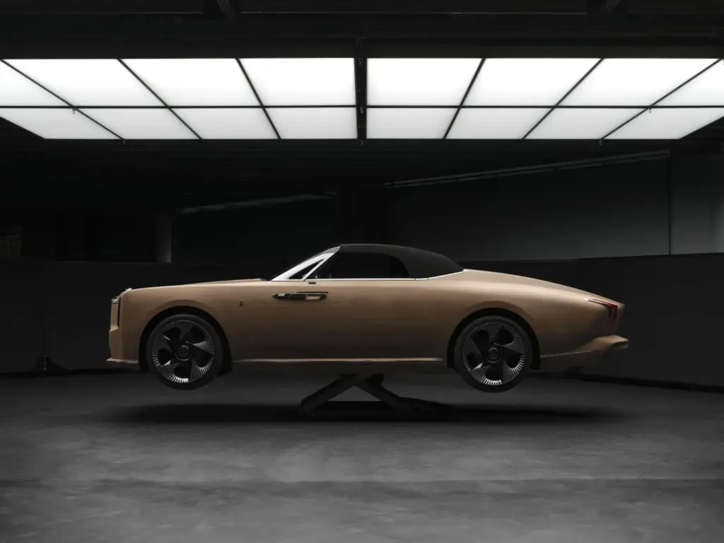 ROLLS ROYCE PROJECT NIGHTINGLE COACHBUILD COLLECTION 26 Motor16