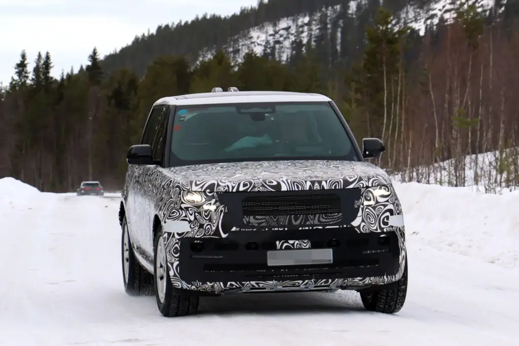 Range Rover 2027 3 Motor16