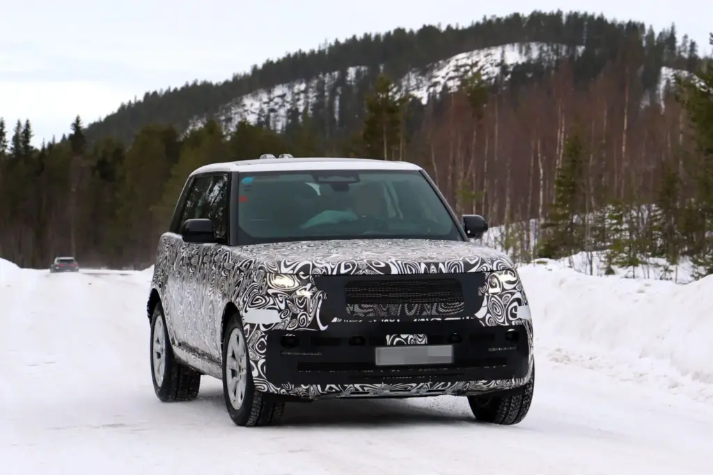 Range Rover 2027 4 Motor16