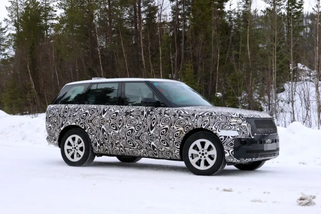 Range Rover 2027 8 Motor16