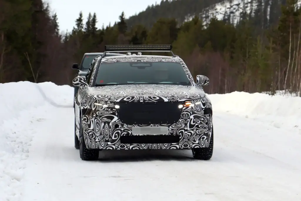 Range Rover Velar electrico 2027 1 Motor16