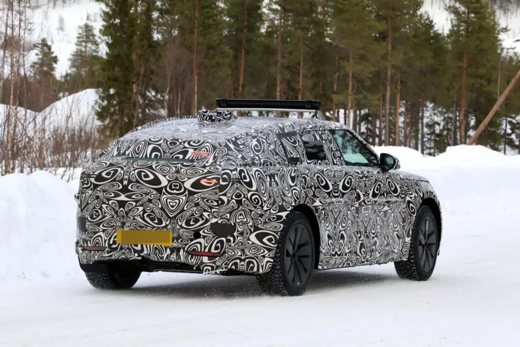 Range Rover Velar electrico 2027 15 Motor16