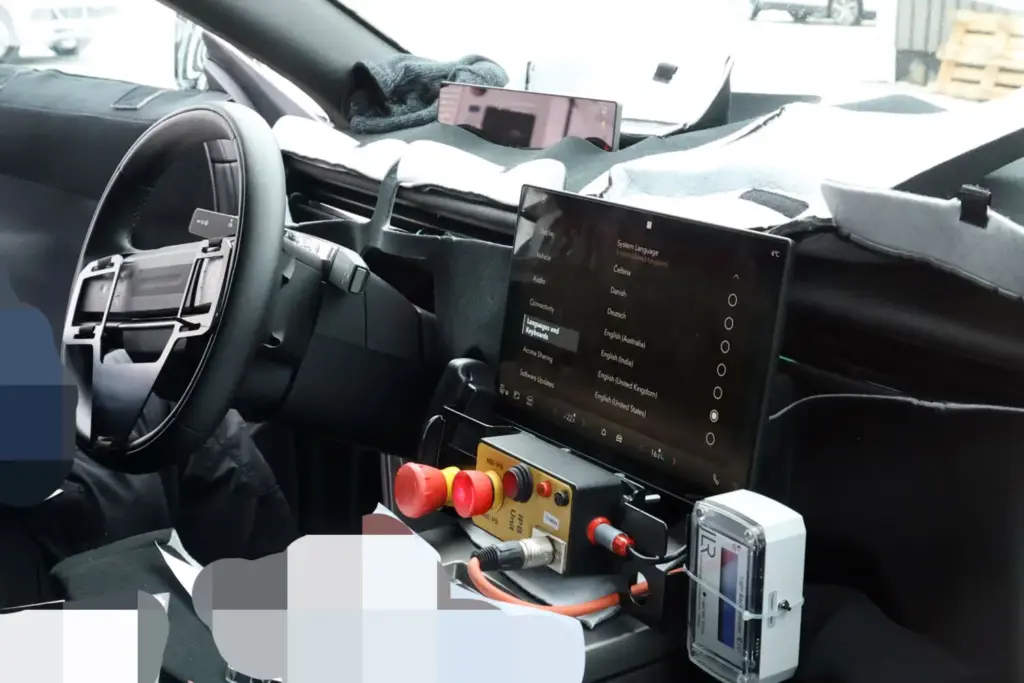 Range Rover Velar electrico 2027 19 Motor16