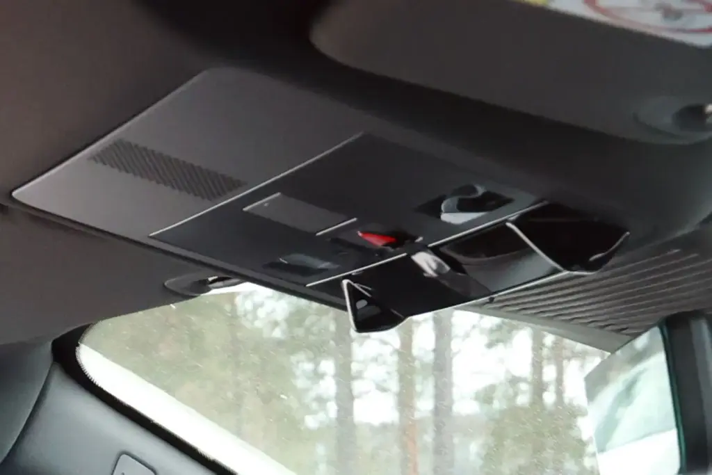 Range Rover Velar electrico 2027 23 Motor16