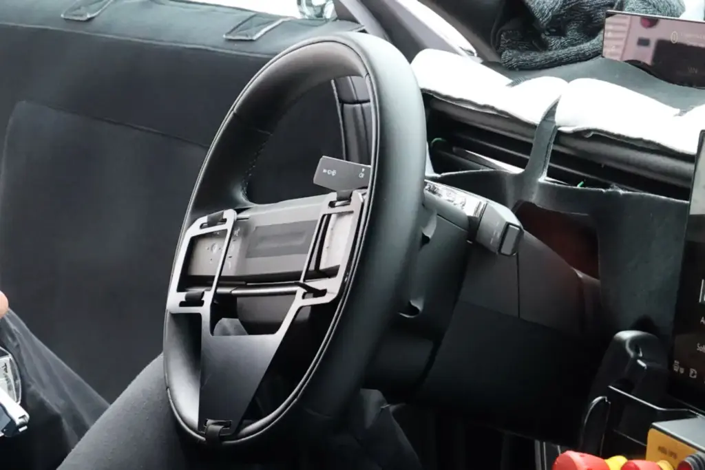 Range Rover Velar electrico 2027 24 Motor16