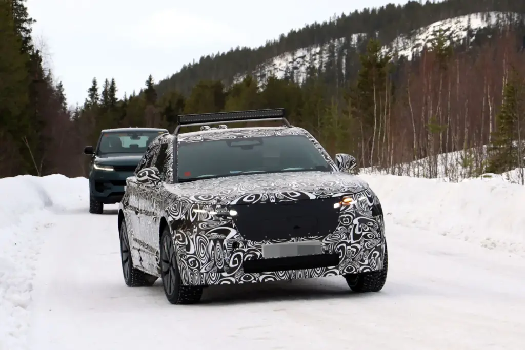 Range Rover Velar electrico 2027 3 Motor16