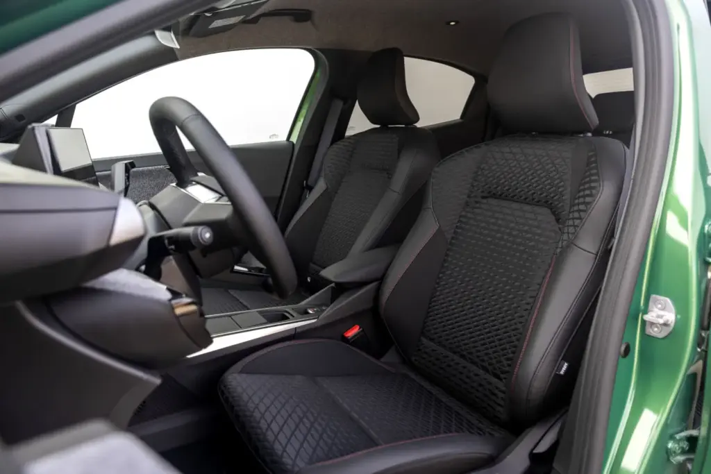 Renault Clio techno full hybrid E Tech 160 CV 11 Motor16