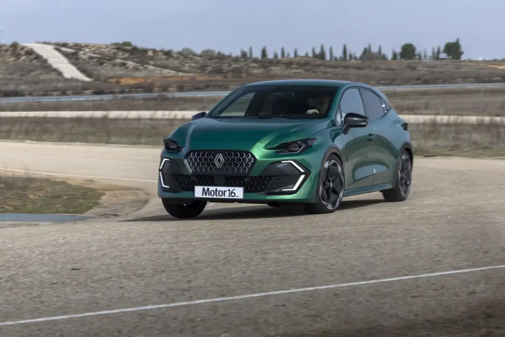 Renault Clio techno full hybrid E Tech 160 CV 18 Motor16