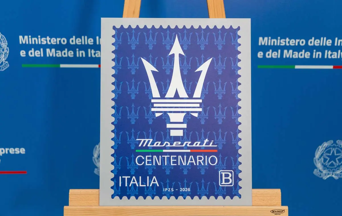 El Tridente de Maserati cumple 100 años: Italia le dedica un sello postal oficial