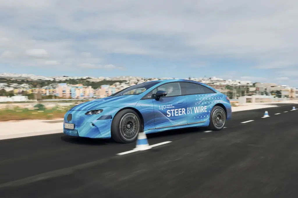 STEER BY WIRE MERCEDES EQS 2 Motor16