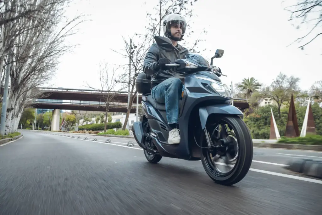 SYM Symphony SR 125 CBS 2026 3 Motor16