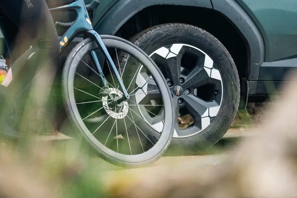 Sarah Ruggins record ciclista dacia15 Motor16