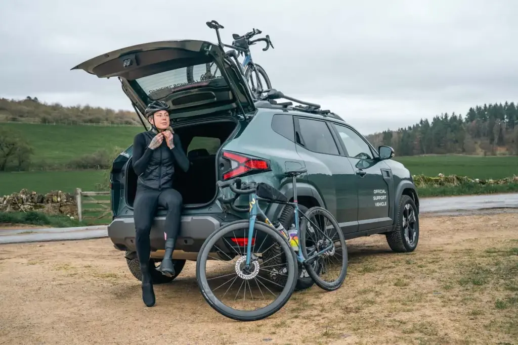 Sarah Ruggins record ciclista dacia4 Motor16