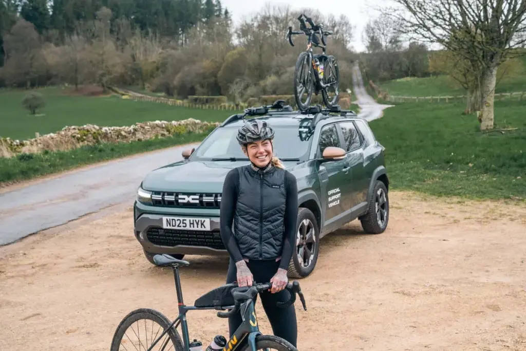 Sarah Ruggins record ciclista dacia7 Motor16