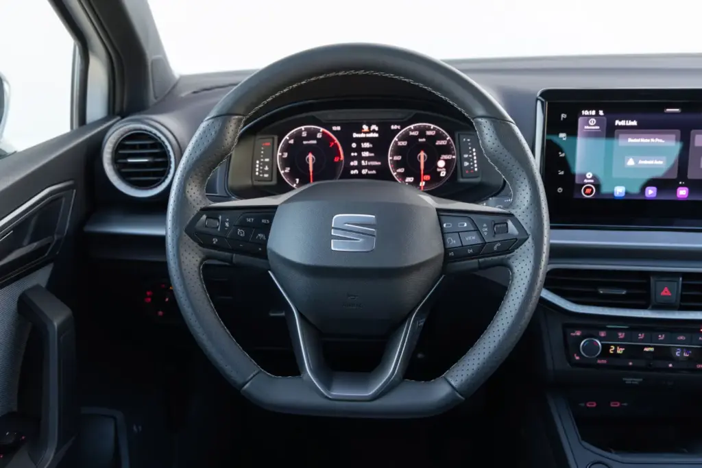 Seat Arona 1.0 TSI 115 CV M6 2026 22 Motor16