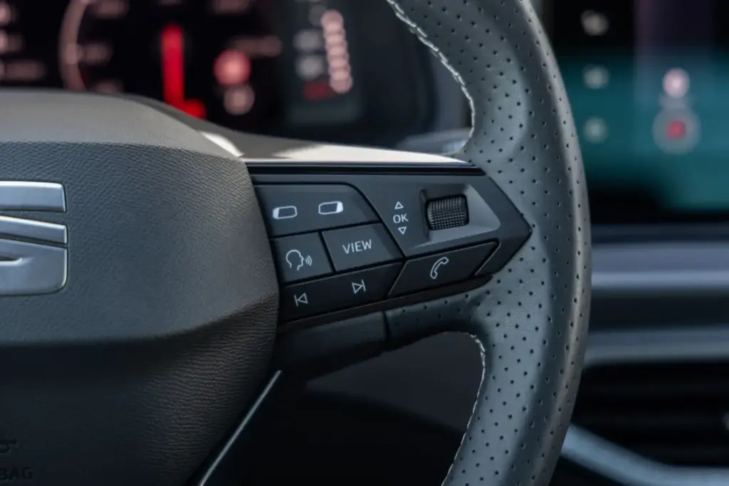 Seat Arona 1.0 TSI 115 CV M6 2026 24 Motor16