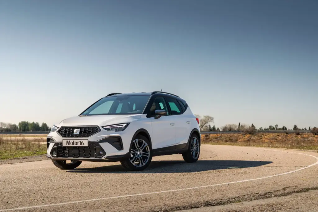 Seat Arona 1.0 TSI 115 CV M6 2026 4 Motor16
