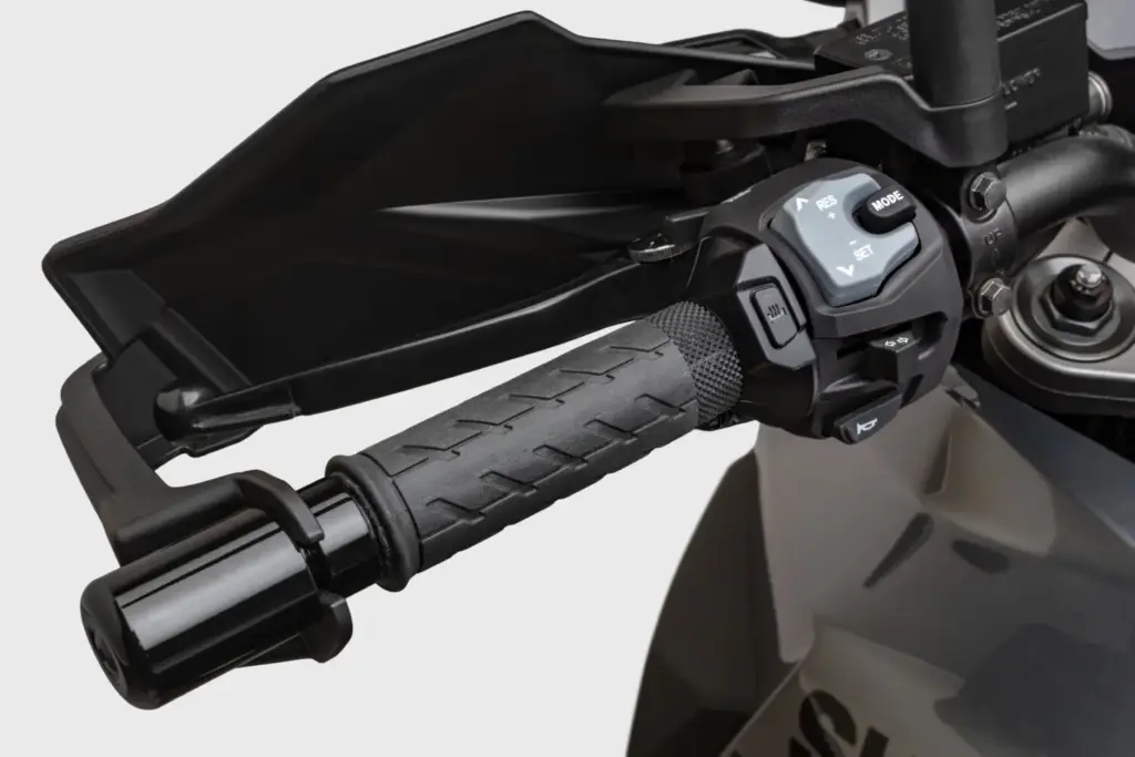 Hamamatsu Special Edition: Suzuki lo da todo 64 Motor16 Suzuki Hamamatsu Special Edition 62 Motor16