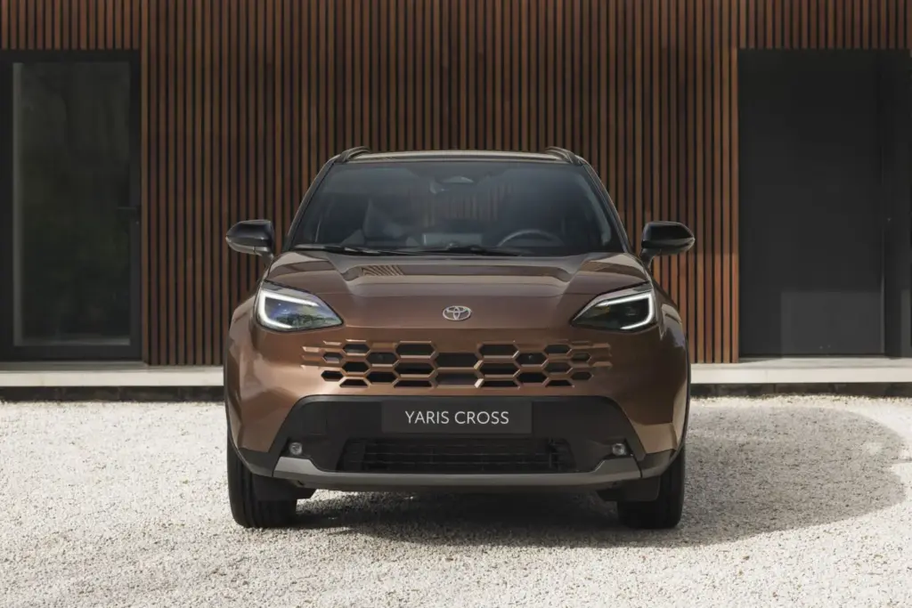 TOYOTA YARIS CROSS 2026 2 Motor16