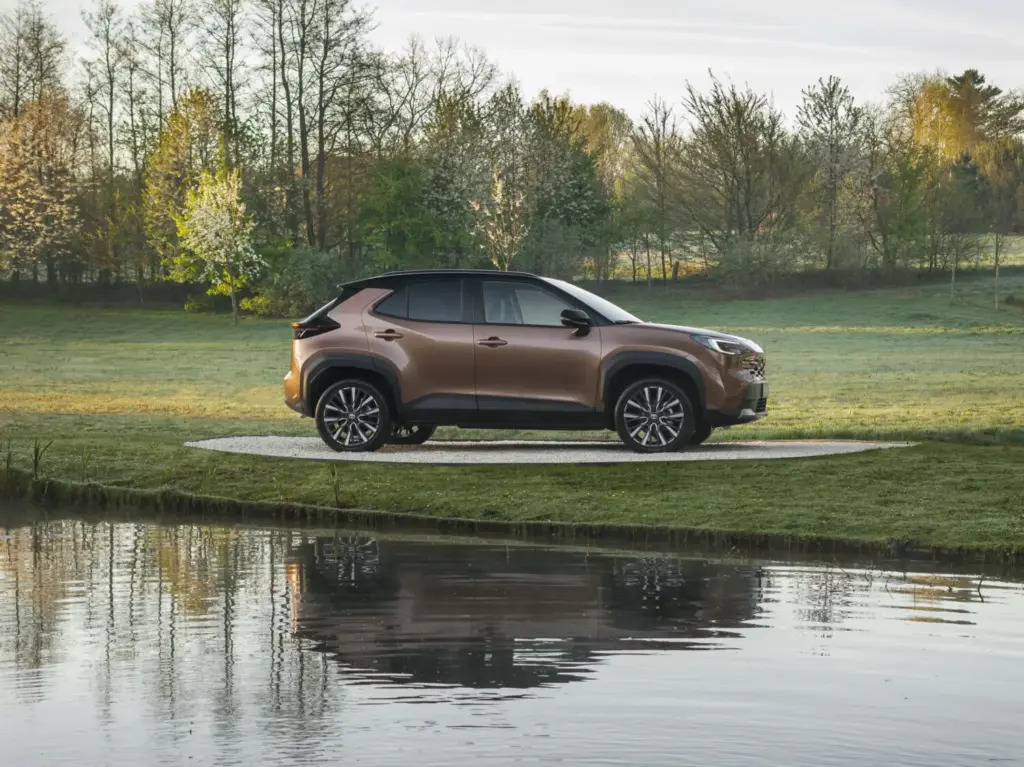 TOYOTA YARIS CROSS 2026 5 Motor16