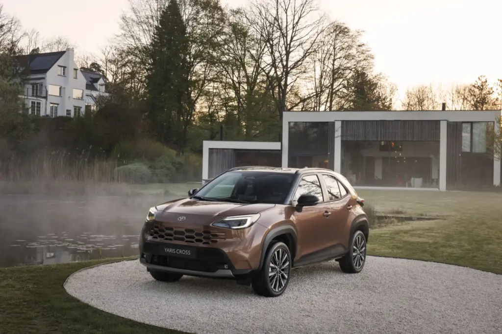 TOYOTA YARIS CROSS 2026 6 Motor16