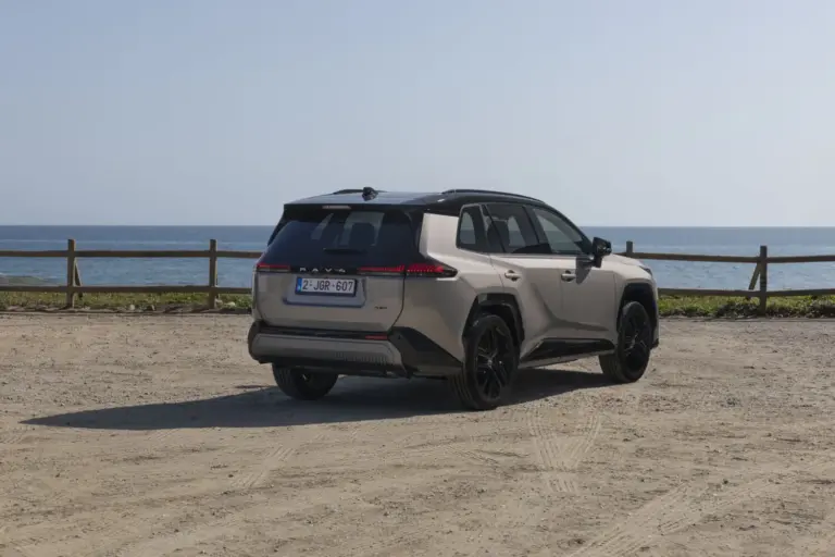Las ventas del Toyota RAV4 caen un 36% en 2026 por la crisis en Ormuz