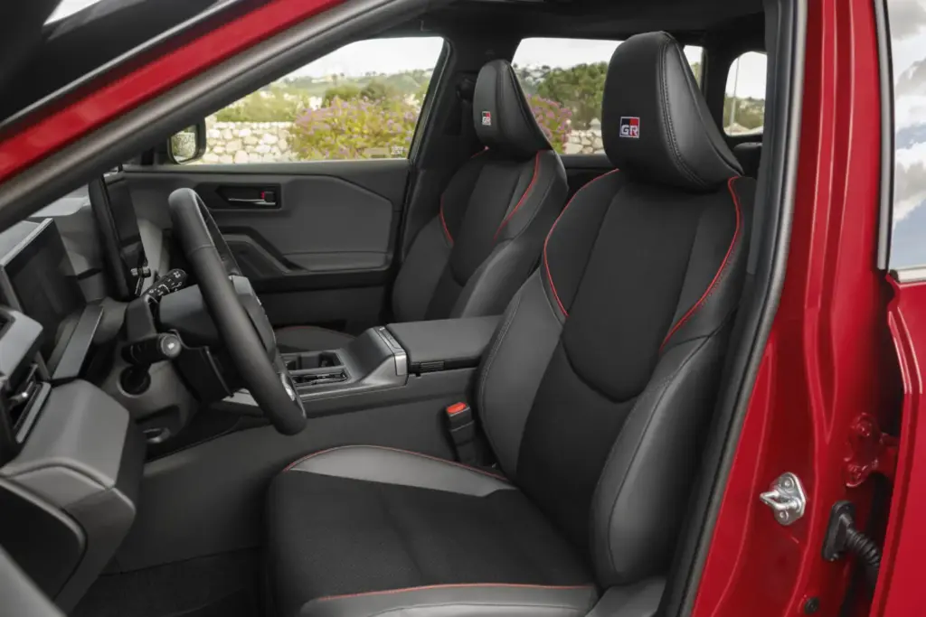 Toyota RAV4 HEV 2026 15 Motor16