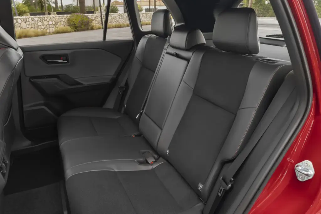 Toyota RAV4 HEV 2026 16 Motor16